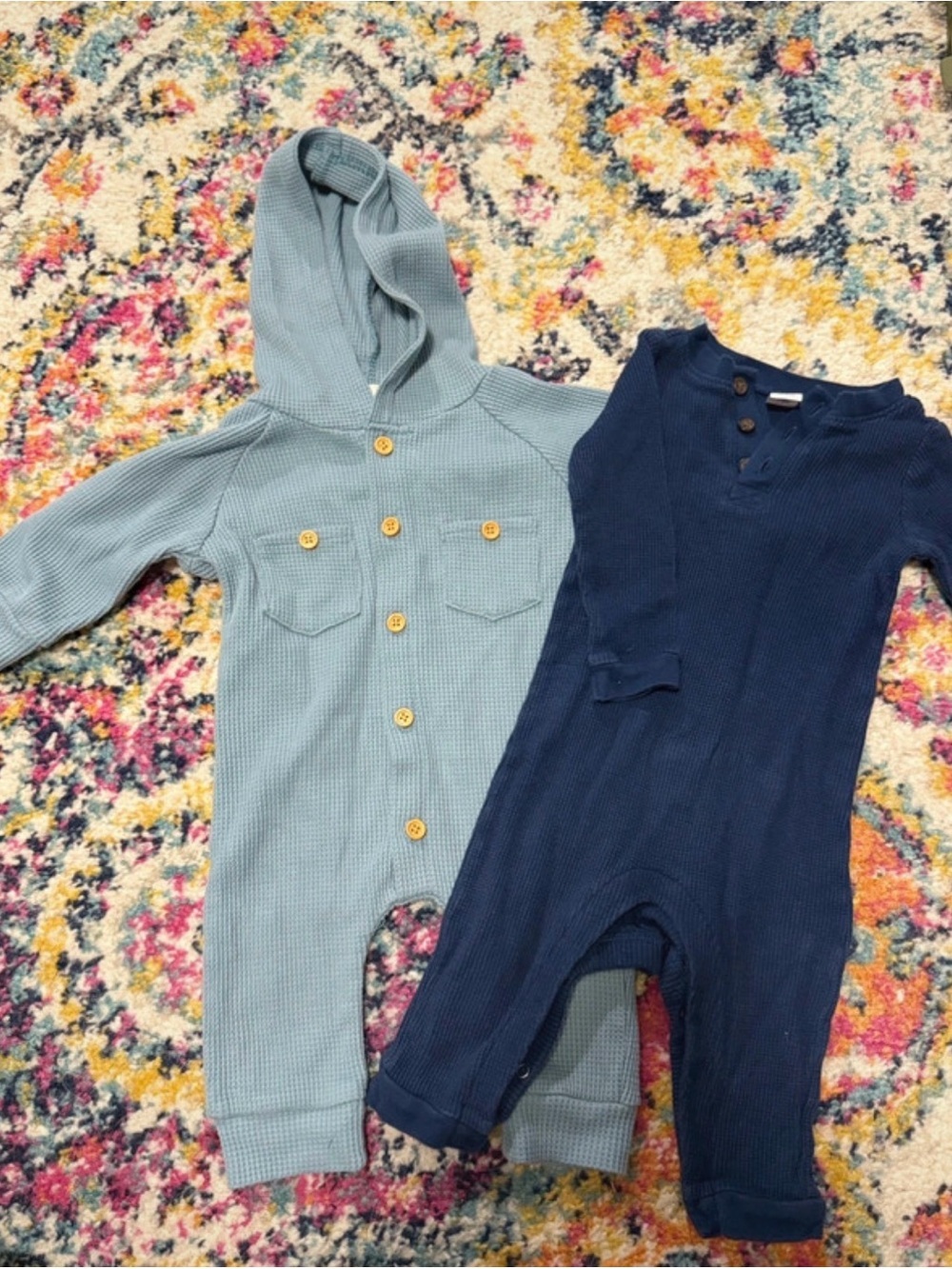 22+ piece baby bundle 6 months-12 months variety - Picture 11 of 12